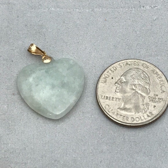 10k Gold Jade Pendant - Picture 3 of 5